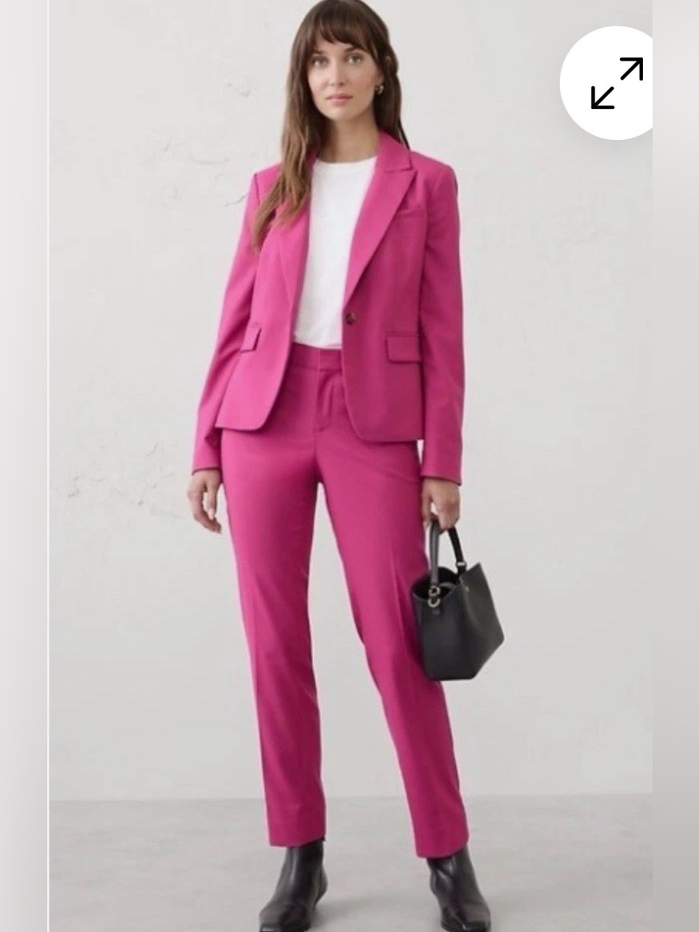Banana Republic Classic Fit Blazer & Ryan Pant
Blazer: Size 4
Pant: Size 2 - Picture 2 of 15